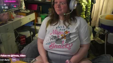 Snapshot of geeky_kitten chatting on September 29, 9:58 am Geeky Kitten Leina - online show from September 29, 9:58 am