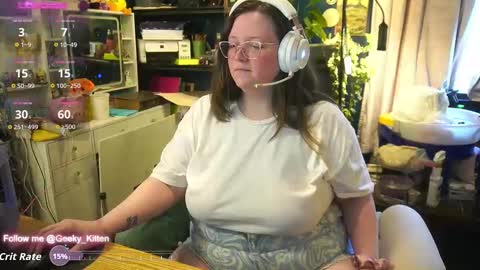 Snapshot of geeky_kitten chatting on October 12, 2:52 pm Geeky Kitten Leina - online show from October 12, 2:52 pm