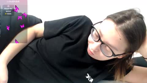 genev__ievee online show from January 14, 6:51 am