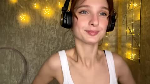 Riana online show from April 16, 3:07 am