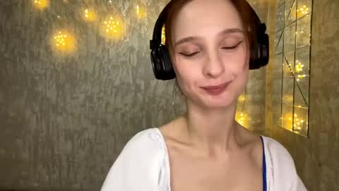 Riana online show from April 15, 1:55 pm