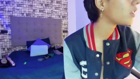 Your Girl  online show from November 13, 10:53 pm