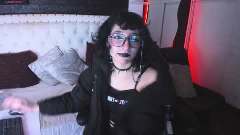Snapshot of ghosty_doll chatting on March 4, 8:05 pm Allison online show from March 4, 8:05 pm