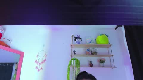 giaaaa   online show from March 3, 12:27 am