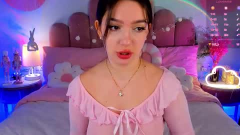 Gia online show from January 18, 1:40 pm