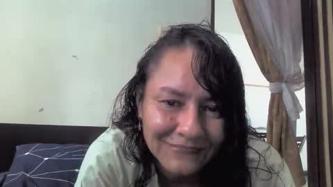 gianna165909 online show from December 17, 2:55 pm