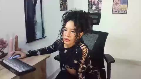 GIGI STCOTT online show from December 18, 3:22 am