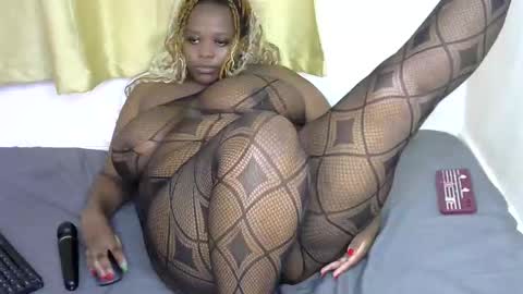 ginger_babes1 online show from February 3, 2:53 am