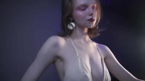        im expecting 350 thumbs up on my altar   online show from February 3, 10:12 pm