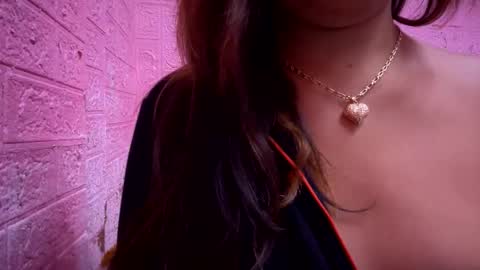 Snapshot of girl_kylax chatting on October 23, 3:56 am ilove play tab and dirty online show from October 23, 3:56 am