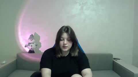 Snapshot of girl_leya chatting on December 17, 11:16 pm girl_leya online show from December 17, 11:16 pm