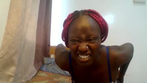 girl_shani online show from May 3, 7:56 am