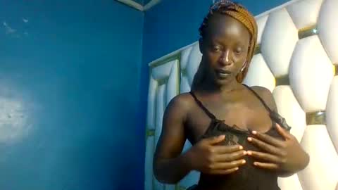 girl_shani online show from June 25, 4:23 am