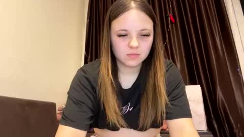 girl_shy07 online show from March 8, 6:45 pm