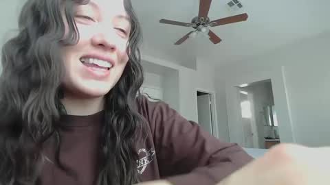 Jasmine online show from February 11, 6:33 pm