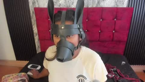 gisellholden_ online show from May 20, 1:19 pm
