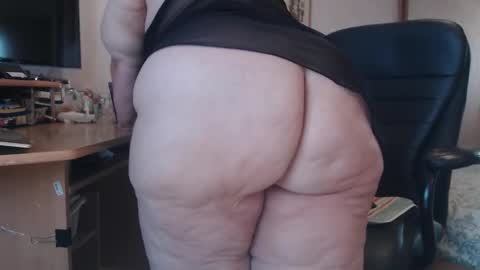 Snapshot of gitnorili chatting on October 30, 6:38 am Rita online show from October 30, 6:38 am