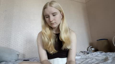 Laura online show from April 10, 11:05 am