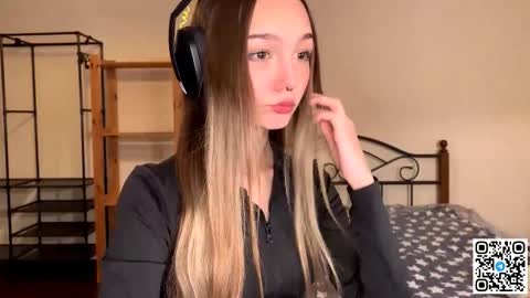 Catalina online show from November 21, 11:01 am