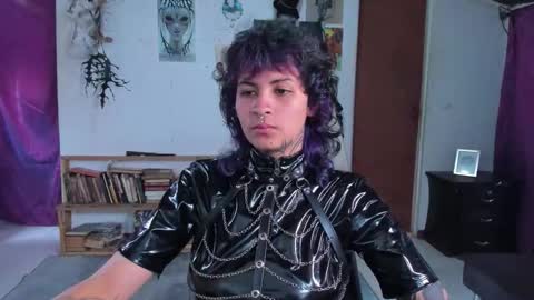 Snapshot of glitch_doll chatting on October 20, 3:26 pm NYX online show from October 20, 3:26 pm
