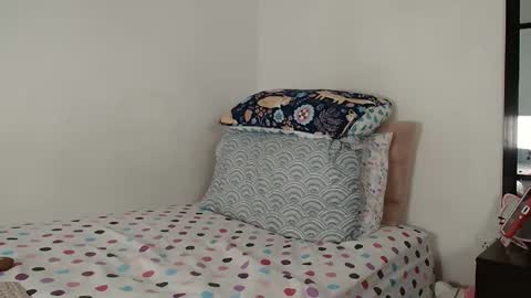 suzy online show from April 18, 2:36 am