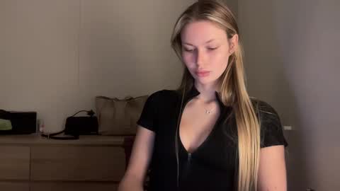 glow_angel online show from February 23, 8:28 pm