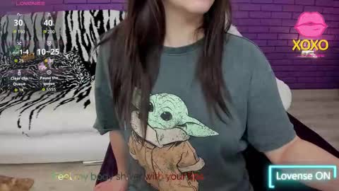 Mia online show from February 26, 7:35 pm