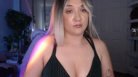 Goddess Emmy online show from April 21, 5:25 am