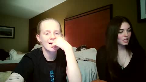 feyaa22 online show from October 4, 4:18 am