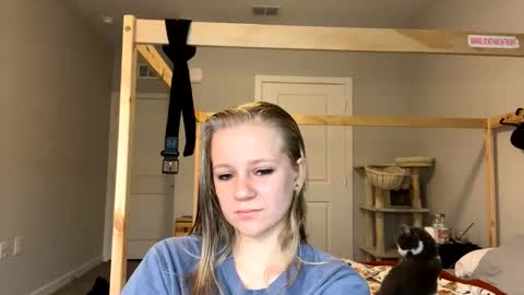 feyaa22 online show from January 18, 1:29 pm