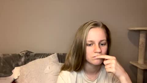 feyaa22 online show from February 28, 1:05 am