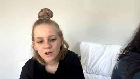 feyaa22 online show from February 15, 4:45 pm