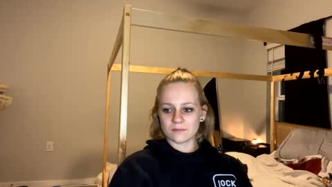 feyaa22 online show from January 12, 11:47 pm