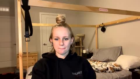 feyaa22 online show from January 21, 1:29 am