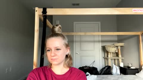 feyaa22 online show from February 11, 1:20 pm