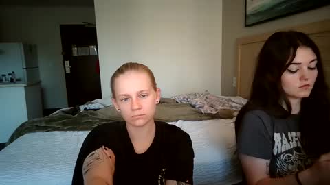 feyaa22 online show from September 13, 4:59 pm