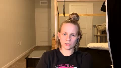 feyaa22 online show from March 6, 2:09 am