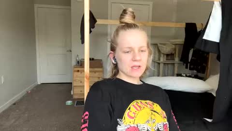 feyaa22 online show from March 9, 3:16 pm