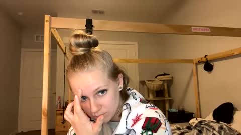 feyaa22 online show from January 31, 2:15 am