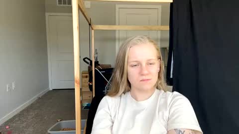 feyaa22 online show from February 28, 3:48 pm