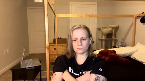 feyaa22 online show from March 2, 2:08 am