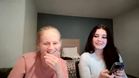 feyaa22 online show from September 10, 5:07 am