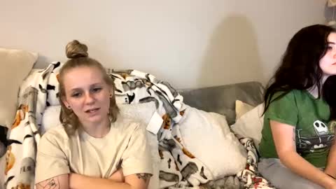 feyaa22 online show from February 13, 1:08 am