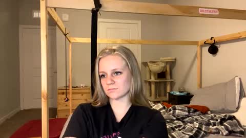 feyaa22 online show from January 24, 2:28 am