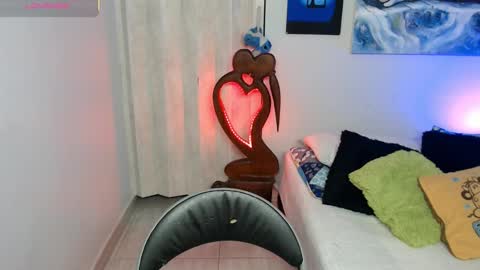  Naih Reyes online show from March 22, 8:20 am