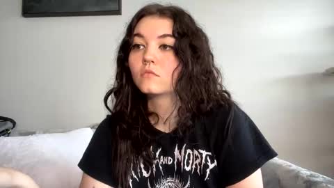 Goddess Raven online show from March 1, 4:00 pm