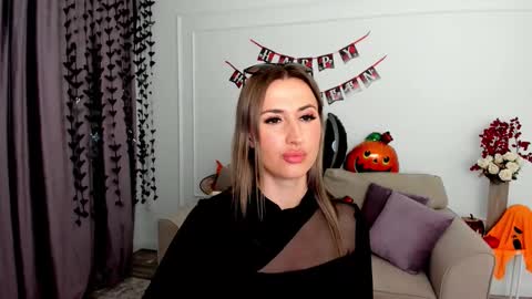 Olivia online show from October 22, 7:52 pm