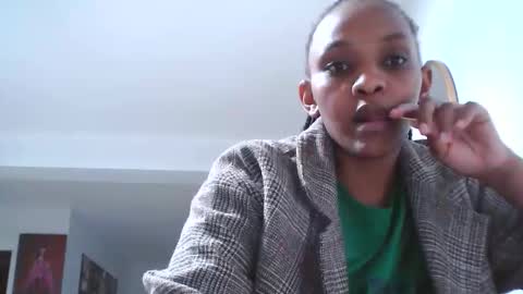 goldenmusexo online show from April 16, 10:56 pm