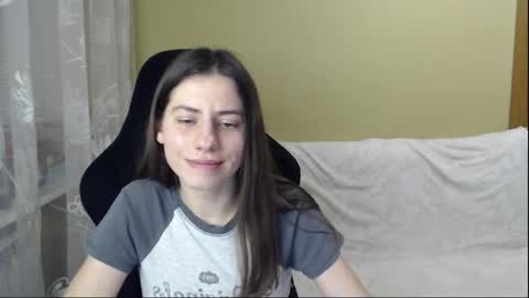 Elizabeth Effie online show from February 21, 5:24 pm