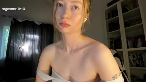 SOPHIE online show from June 8, 2:51 pm